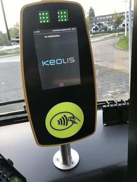 Eenvoudig in- en uitchecken in de bussen van RRReis dankzij profielsticker 