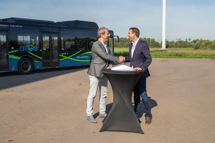 Keolis en Energiehub Zeewolde zetten stap naar emissievrij busvervoer in Almere